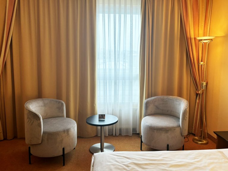 Hotel Esperanto Fulda | Möbel von Theska Store | Hotelprojekt | Designermöbel | Hotelmöbel | Designer Einrichtung | Hoteleinrichtung von Theskastore | Theska Hoteleinrichtung