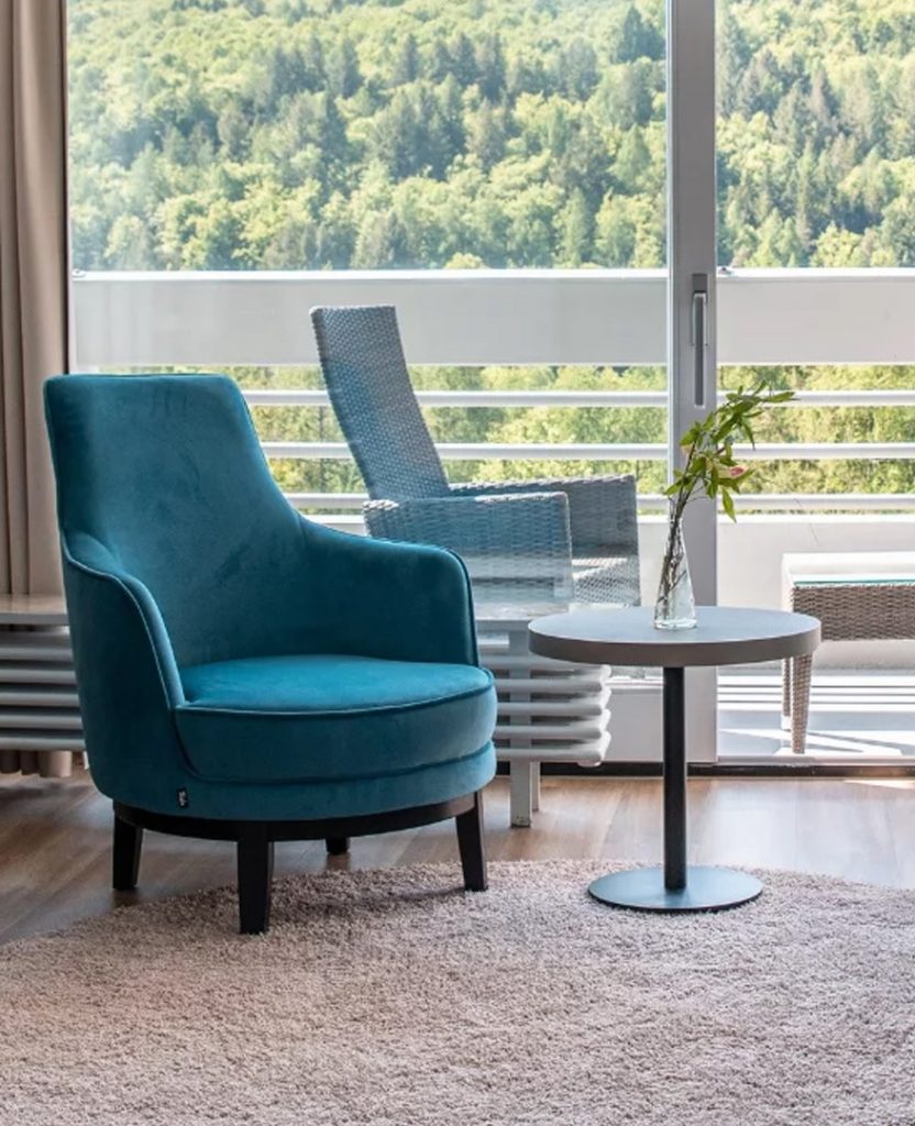 Hescuro Klinik Regena Bad Brückenau | Theska Hoteleinrichtung | Moderne Hotelzimmer | Theska Moebel
