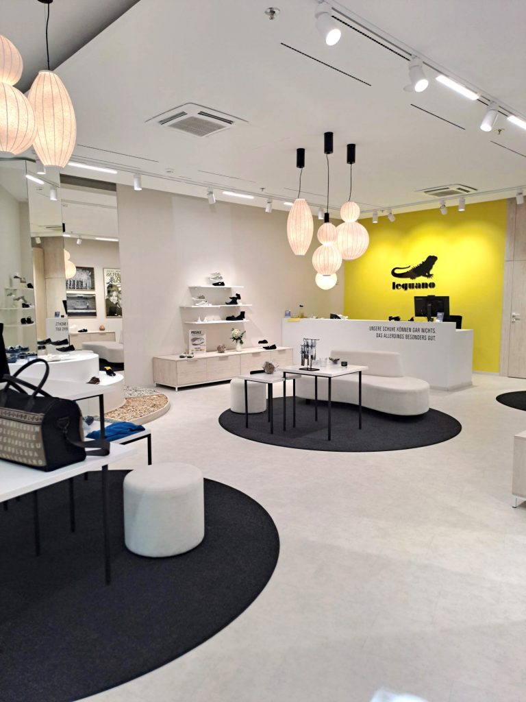 leguano Barfußschuhe store Berlin Kurfürstendamm | Theska Hoteleinrichtung | Designermöbel und Lampen | | Designer Einrichtung | shop design