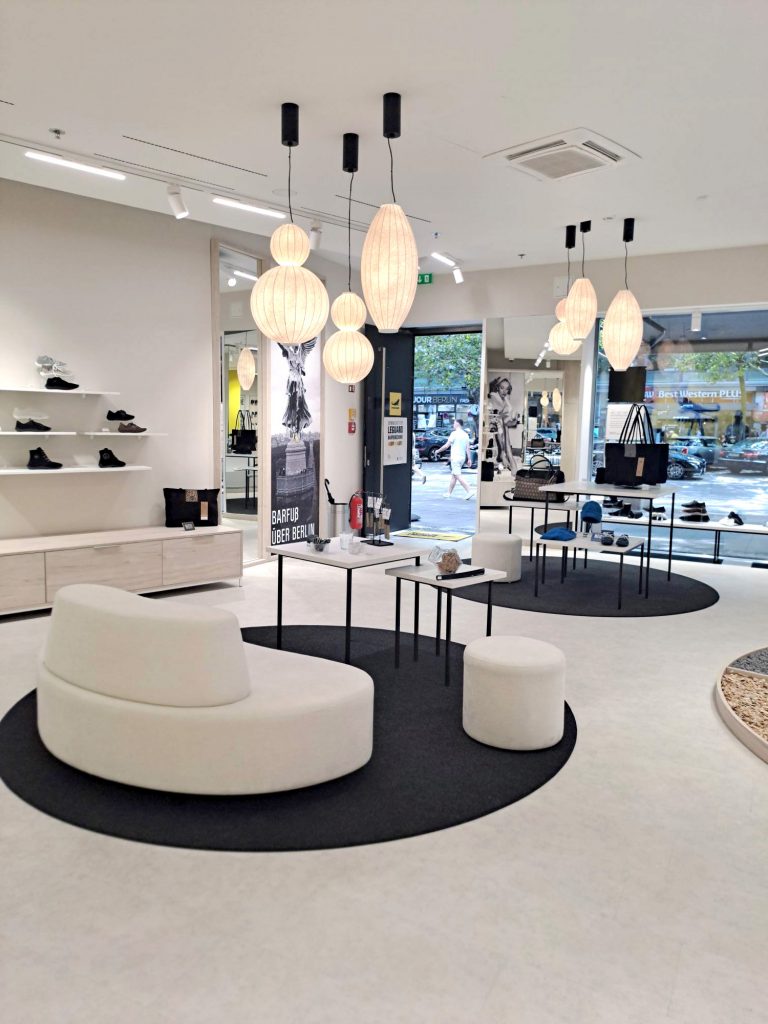 leguano Barfußschuhe store Berlin Kurfürstendamm | Theska Hoteleinrichtung | Designermöbel und Lampen | | Designer Einrichtung | shop design