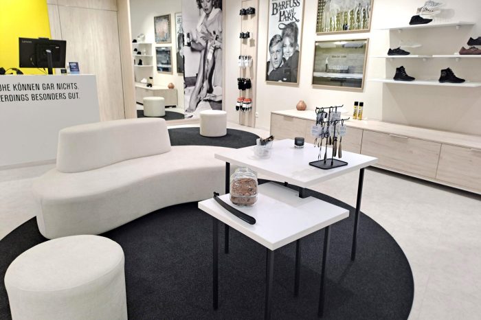 leguano Barfußschuhe store Berlin Kurfürstendamm | Theska Hoteleinrichtung | Designermöbel und Lampen | | Designer Einrichtung | shop design