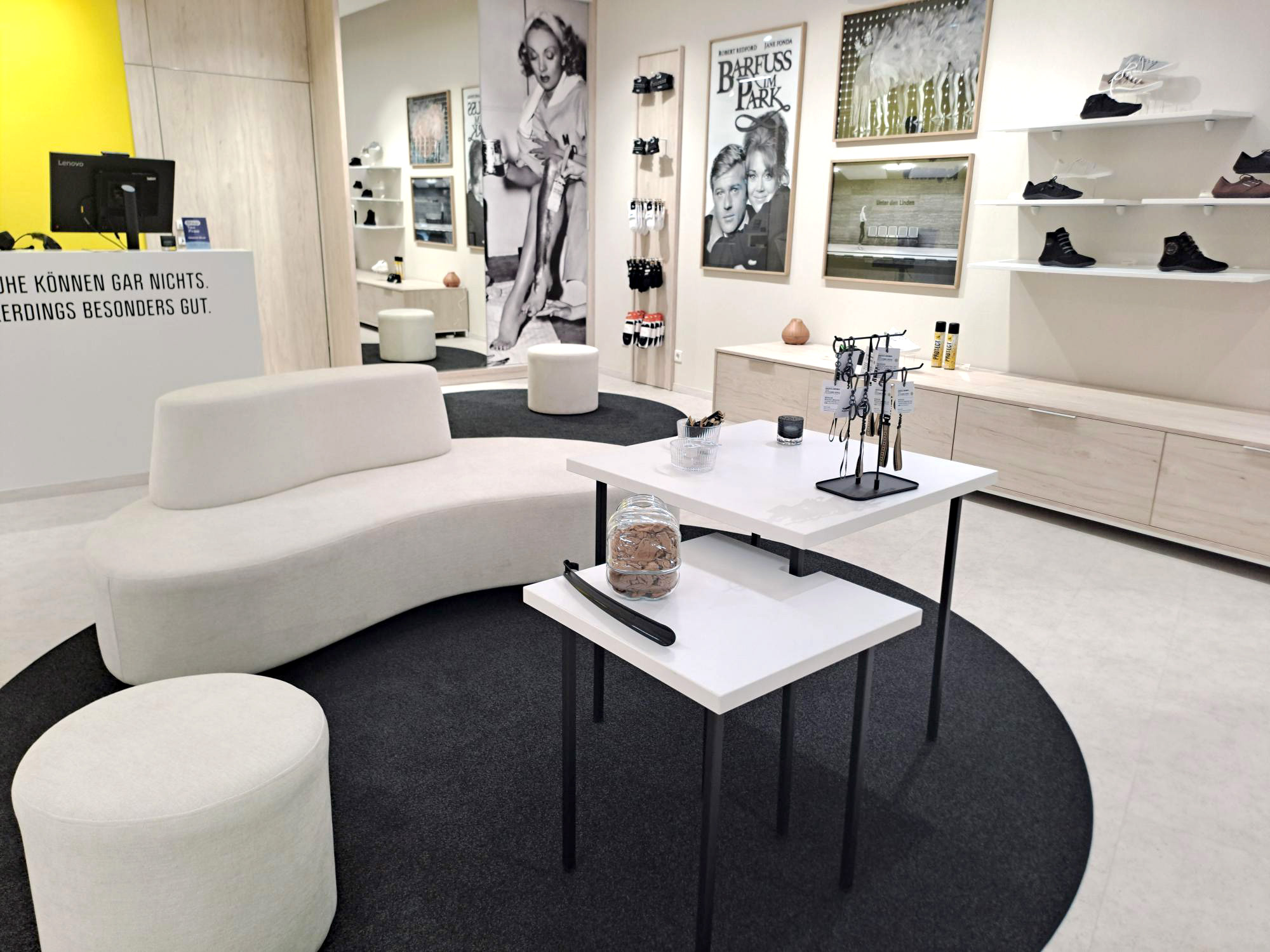 leguano Barfußschuhe store Berlin Kurfürstendamm | Theska Hoteleinrichtung | Designermöbel und Lampen | | Designer Einrichtung | shop design