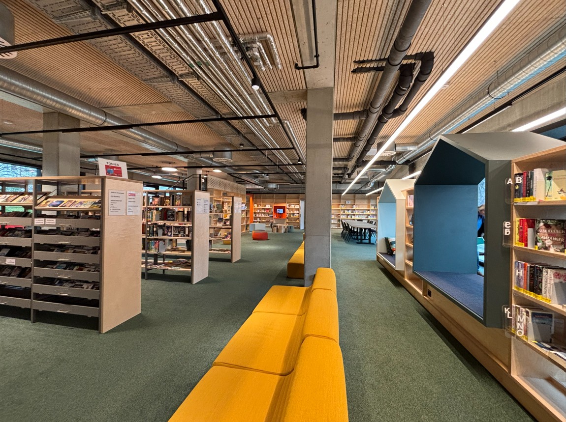 Bibliothek Johannstadt Dresden | Stadtbibliothek Dresden | Theska Hoteleinrichtung | Theska Möbeln | Theska Schaukeln